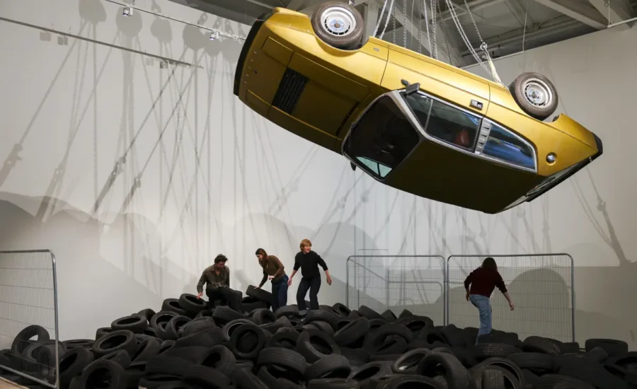 The Long Now: Saatchi Gallery at 40